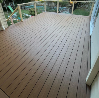 Composite deck with cable railing in Mount Juliet, TN